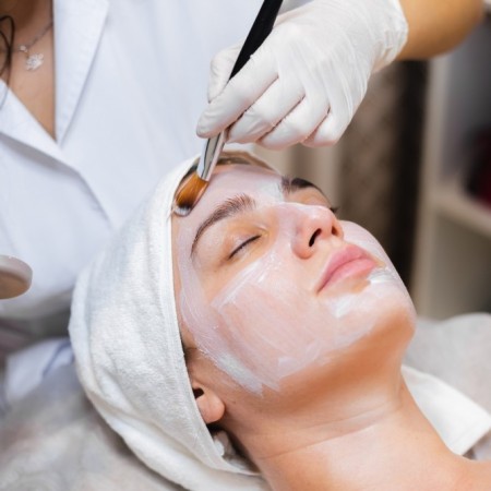 Diyora Beauty: Professional Aesthetician Located in North London